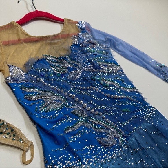 New Figure Skating Dress Size 12 (7~10T) with Hair Scrunchies (130~140cm) - Picture 5 of 11